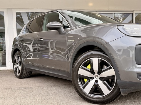 3.0 V6 E-Hybrid 25.9kWh SUV 5dr Petrol Plug-in Hybrid TiptronicS 4WD Euro 6 (s/s) (470 ps)