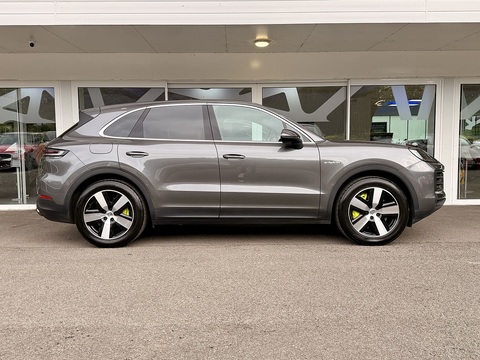 3.0 V6 E-Hybrid 25.9kWh SUV 5dr Petrol Plug-in Hybrid TiptronicS 4WD Euro 6 (s/s) (470 ps)