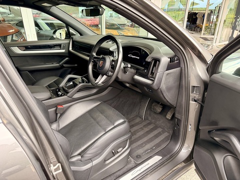 3.0 V6 E-Hybrid 25.9kWh SUV 5dr Petrol Plug-in Hybrid TiptronicS 4WD Euro 6 (s/s) (470 ps)