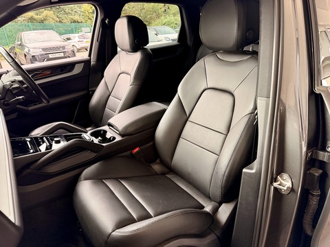 3.0 V6 E-Hybrid 25.9kWh SUV 5dr Petrol Plug-in Hybrid TiptronicS 4WD Euro 6 (s/s) (470 ps)