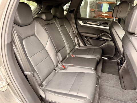 3.0 V6 E-Hybrid 25.9kWh SUV 5dr Petrol Plug-in Hybrid TiptronicS 4WD Euro 6 (s/s) (470 ps)