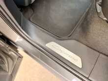 PORSCHE CAYENNE E HYBRID FINISHED IN QUARTZITE GREY