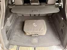 PORSCHE CAYENNE E HYBRID FINISHED IN QUARTZITE GREY