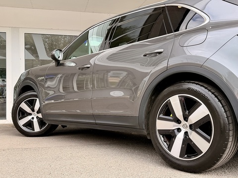 3.0 V6 E-Hybrid 25.9kWh SUV 5dr Petrol Plug-in Hybrid TiptronicS 4WD Euro 6 (s/s) (470 ps)