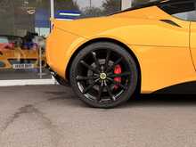 LOTUS EVORA SPORTS RACER FINISHED IN SOLAR YELLOW