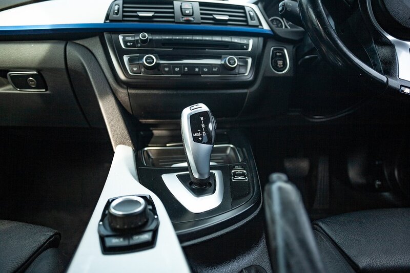 BMW 2.0 318d BluePerformance M Sport Touring 5dr Diesel Auto Euro 6 (s/s) (143 ps)