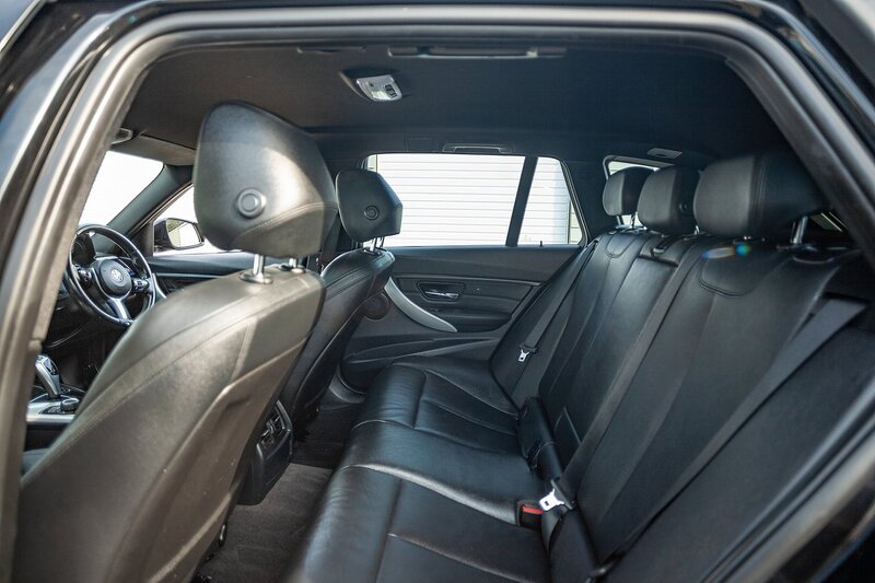 BMW 2.0 318d BluePerformance M Sport Touring 5dr Diesel Auto Euro 6 (s/s) (143 ps)