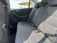 Volkswagen Jetta TDI BlueMotion Tech SE