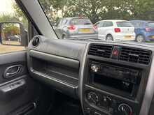 Suzuki Jimny VVT SZ4