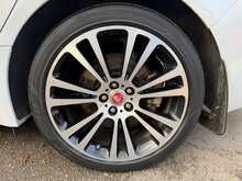 Jaguar XF d Portfolio