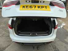 Jaguar XF d Portfolio