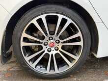 Jaguar XF d Portfolio