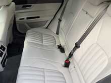 Jaguar XF d Portfolio