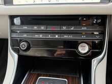 Jaguar XF d Portfolio