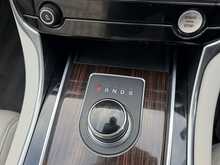 Jaguar XF d Portfolio