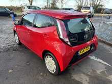 Toyota AYGO VVT-i x-play