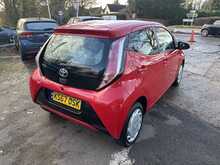 Toyota AYGO VVT-i x-play