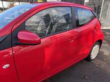 Toyota AYGO VVT-i x-play