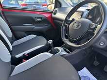 Toyota AYGO VVT-i x-play