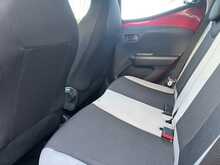 Toyota AYGO VVT-i x-play