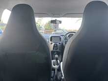 Toyota AYGO VVT-i x-play