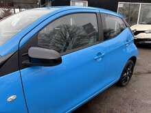 Toyota AYGO VVT-i x-cite