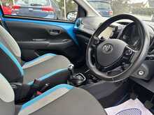 Toyota AYGO VVT-i x-cite