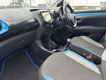 Toyota AYGO VVT-i x-cite