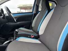 Toyota AYGO VVT-i x-cite