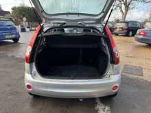 Ford Fiesta Style Climate