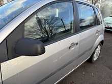 Ford Fiesta Style Climate