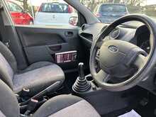Ford Fiesta Style Climate