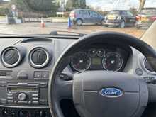 Ford Fiesta Style Climate
