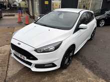 Ford Focus T EcoBoost ST-2