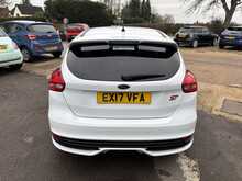 Ford Focus T EcoBoost ST-2