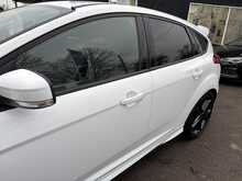 Ford Focus T EcoBoost ST-2