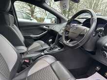 Ford Focus T EcoBoost ST-2