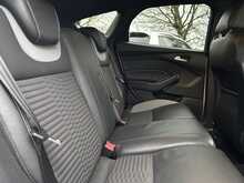 Ford Focus T EcoBoost ST-2
