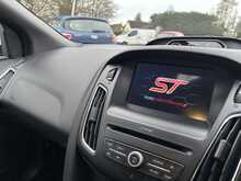 Ford Focus T EcoBoost ST-2