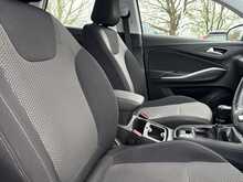 Vauxhall Grandland X Turbo SE