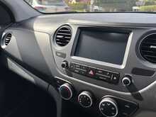 Hyundai i10 Play