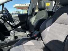 Peugeot 2008 PureTech Allure Premium