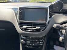Peugeot 2008 PureTech Allure Premium