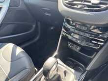Peugeot 2008 PureTech Allure Premium