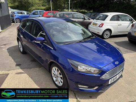 1.0T EcoBoost Titanium Hatchback 5dr Petrol Manual Euro 6 (s/s) (125 ps)