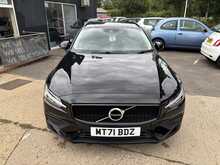 Volvo V60 B3 MHEV Momentum