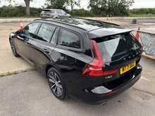 Volvo V60 B3 MHEV Momentum