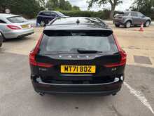 Volvo V60 B3 MHEV Momentum
