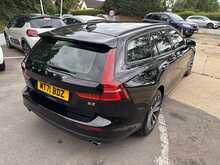 Volvo V60 B3 MHEV Momentum