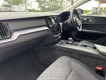 Volvo V60 B3 MHEV Momentum